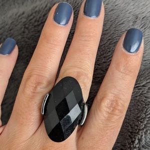 BLACK COSTUME RING